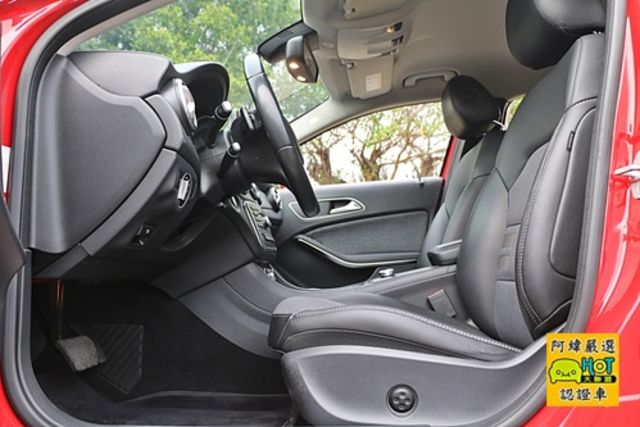 M-Benz 賓士 GLA180  第3張相片