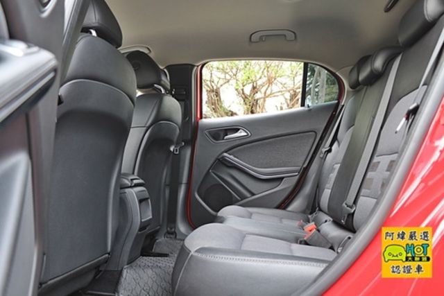 M-Benz 賓士 GLA180  第4張相片