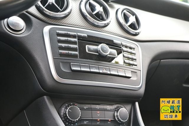 M-Benz 賓士 GLA180  第8張相片