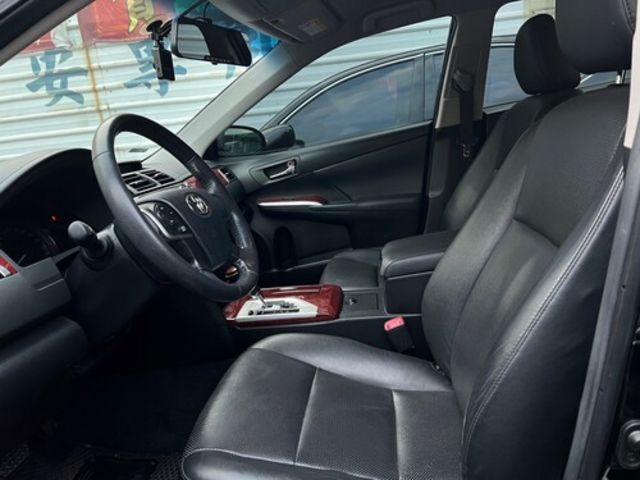 Toyota 豐田 CAMRY  第5張相片