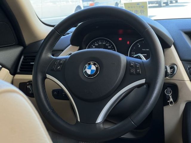 BMW 寶馬 X1  第9張相片