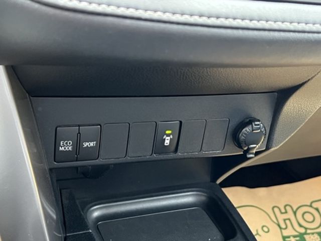 Toyota 豐田 RAV4  第9張相片