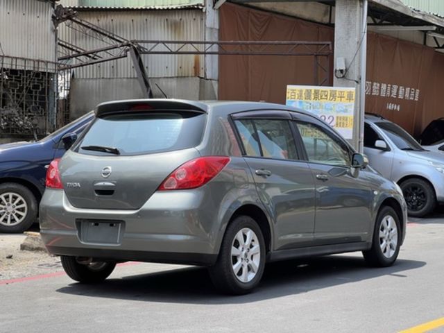 Nissan 日產 TIIDA 5門  第2張相片