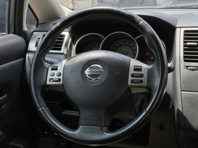 Nissan 日產 TIIDA 5門  第6張相片