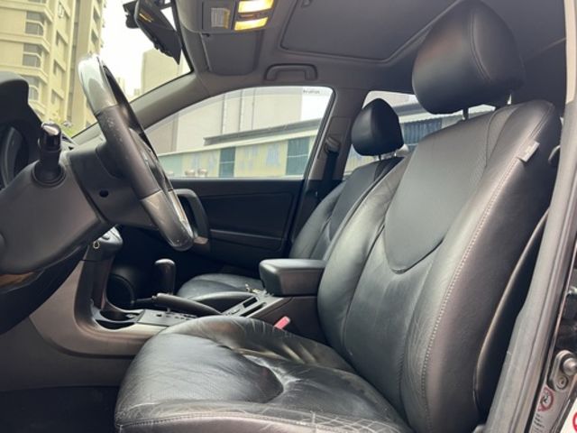 Toyota 豐田 RAV4  第3張相片