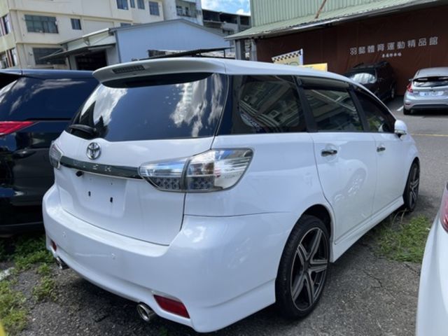 Toyota 豐田 WISH  第3張相片