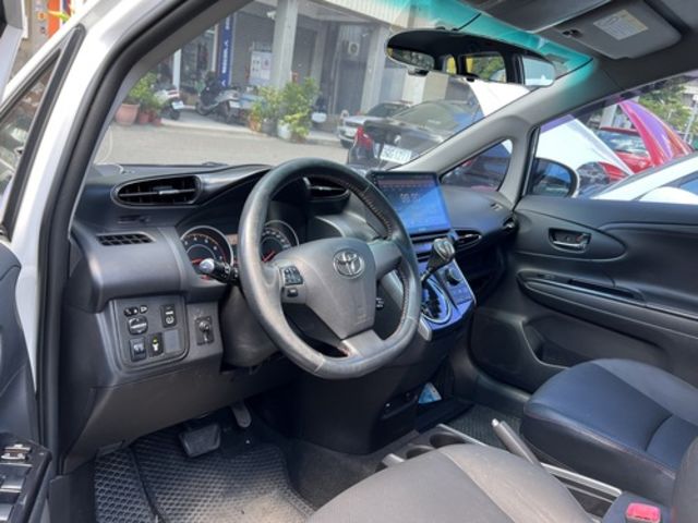 Toyota 豐田 WISH  第5張相片