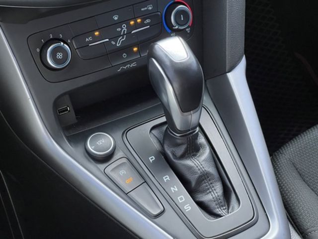 Ford 福特 FOCUS 五門  第9張相片