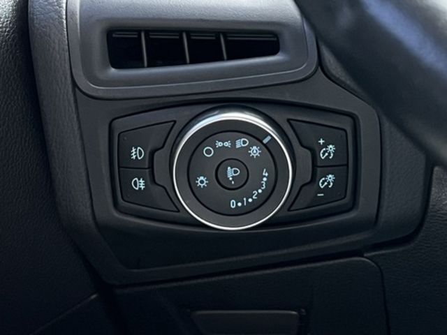 Ford 福特 FOCUS 五門  第10張相片