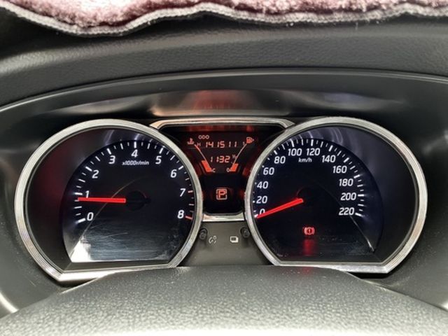 Nissan 日產 LIVINA  第11張相片