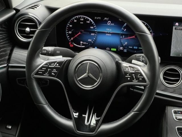M-Benz 賓士 E200  第14張相片