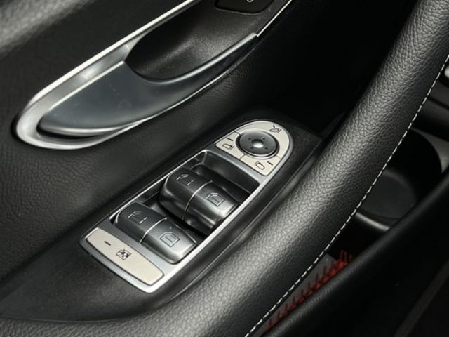M-Benz 賓士 E200  第18張相片