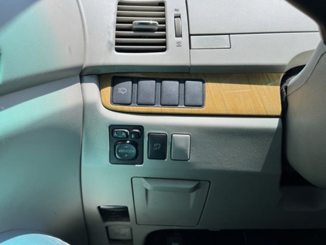 Toyota 豐田 PREVIA  第14張相片