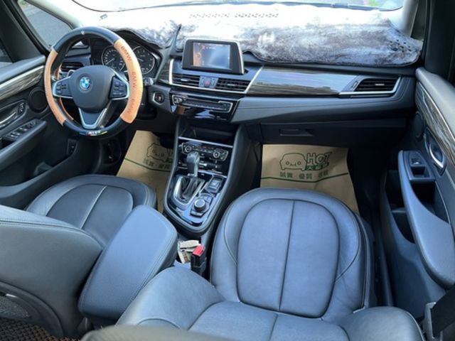 BMW 寶馬 218D  第13張相片