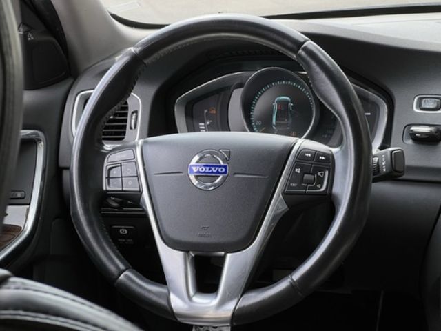 Volvo 富豪 S60  第9張相片