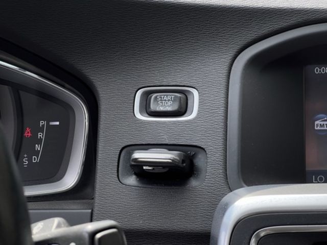 Volvo 富豪 S60  第11張相片