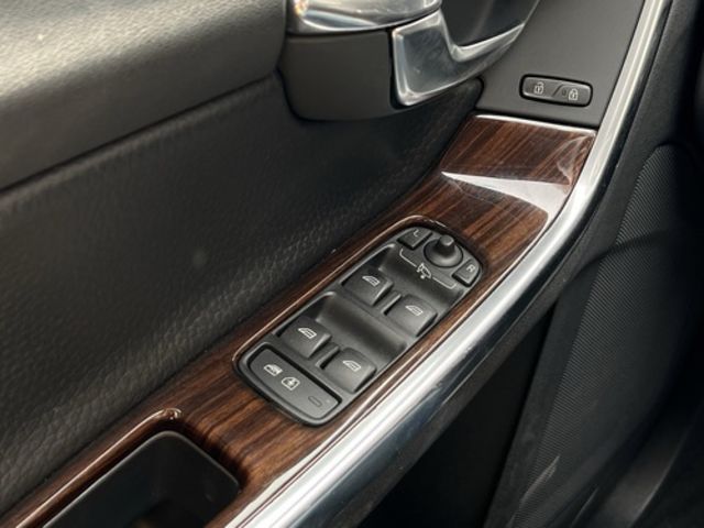 Volvo 富豪 S60  第12張相片