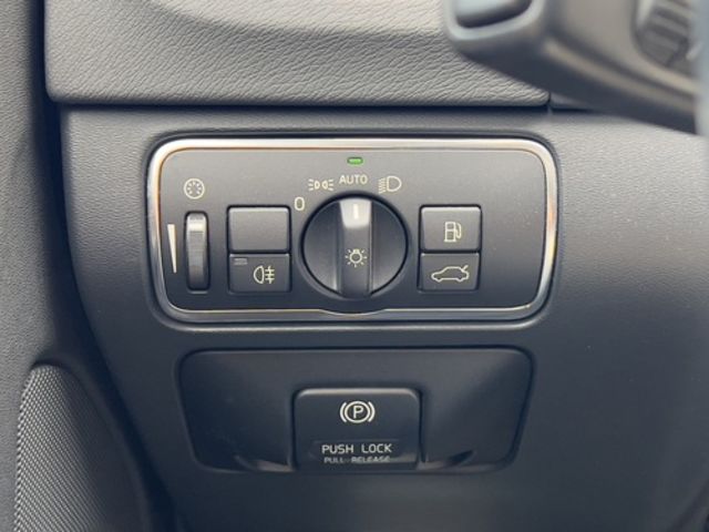 Volvo 富豪 S60  第13張相片