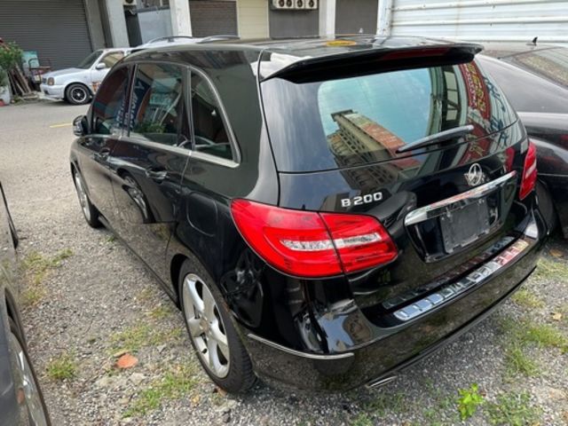 M-Benz 賓士 B200  第2張相片
