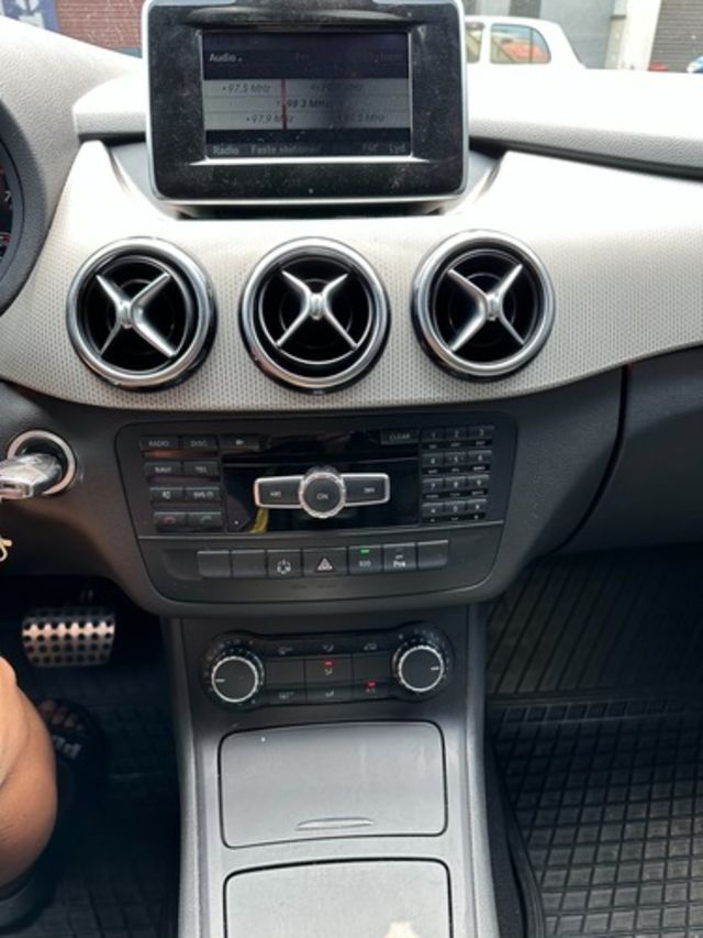 M-Benz 賓士 B200  第5張相片