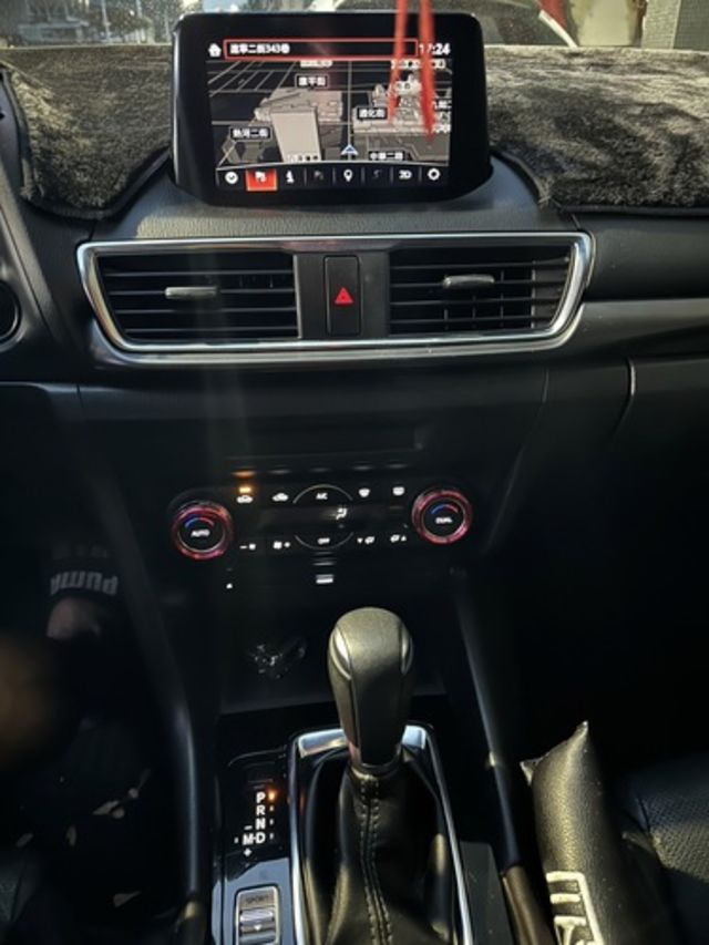 Mazda 馬自達 MAZDA 3  第4張相片