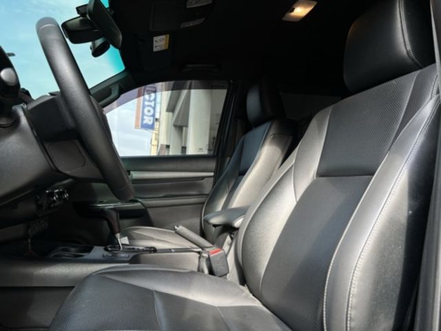 Toyota 豐田 HILUX  第9張相片