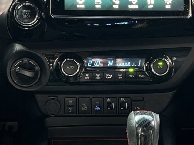 Toyota 豐田 HILUX  第16張相片