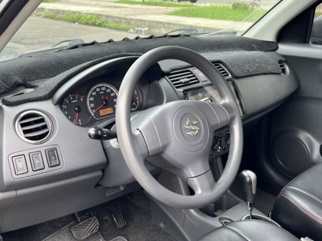 Suzuki 鈴木 SWIFT  第7張相片