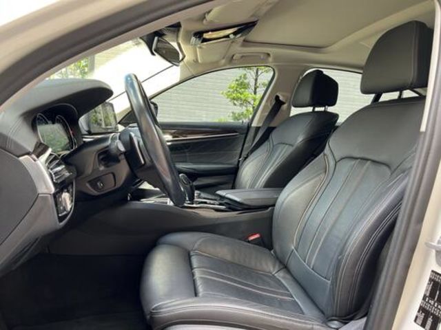 BMW寶馬 530I  第9張相片