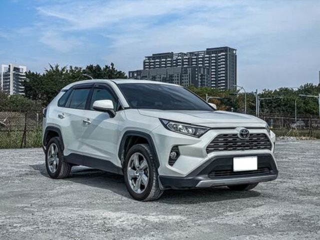 TOYOTA豐田 RAV4  第2張相片