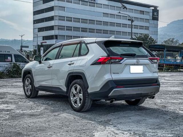 TOYOTA豐田 RAV4  第3張相片