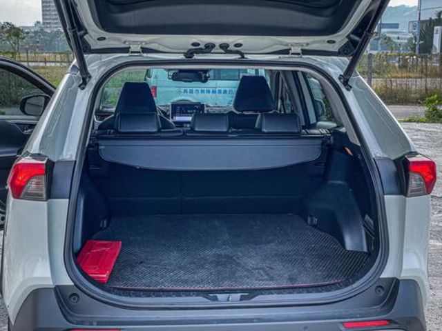 TOYOTA豐田 RAV4  第5張相片