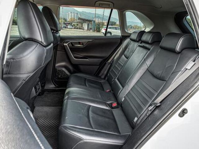 TOYOTA豐田 RAV4  第8張相片