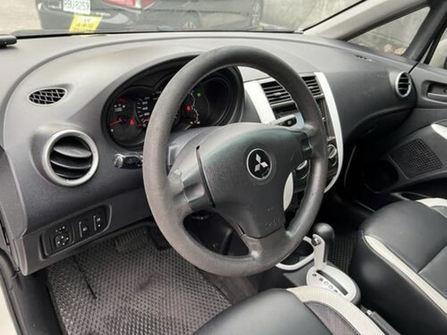 MITSUBISHI三菱 COLT PLUS  第7張相片