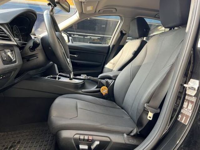 BMW寶馬 318I  第5張相片