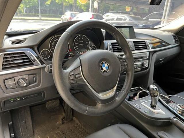 BMW寶馬 318I  第7張相片