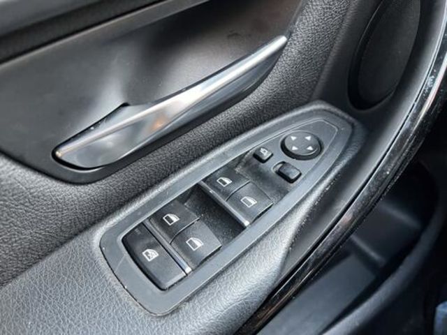 BMW寶馬 318I  第14張相片