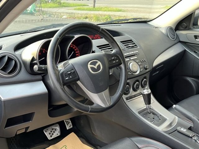MAZDA馬自達 MAZDA 3  第9張相片