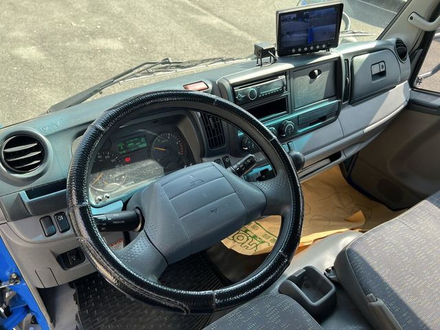 MITSUBISHI三菱 CANTER  第10張相片