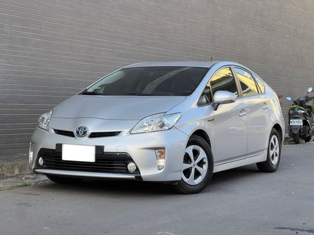 TOYOTA豐田 PRIUS  第2張相片