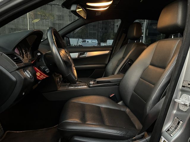 M-BENZ賓士 C300  第5張相片