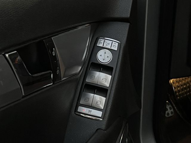 M-BENZ賓士 C300  第10張相片