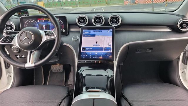 M-BENZ賓士 C200  第6張相片