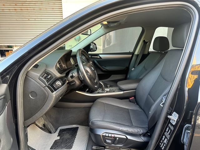 BMW寶馬 X4 XDRIVE28I  第5張相片