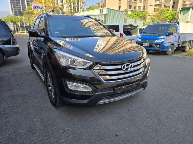 HYUNDAI現代 SANTA FE  第1張相片