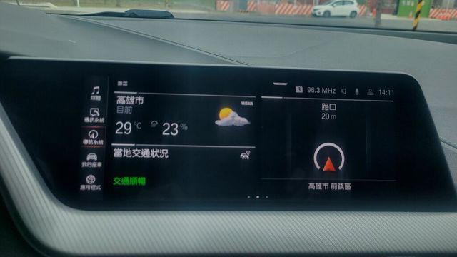 BMW寶馬 118I  第9張相片