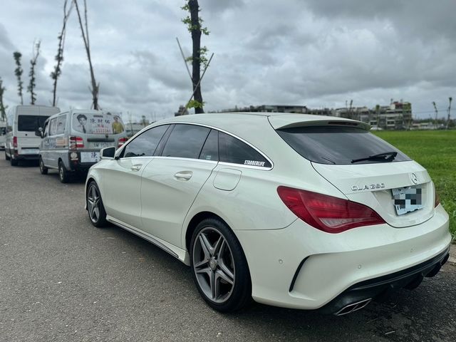 M-BENZ賓士 CLA250  第4張相片