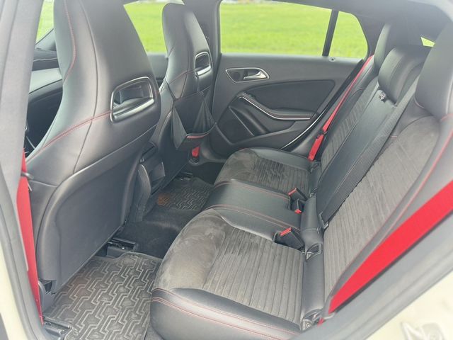 M-BENZ賓士 CLA250  第6張相片
