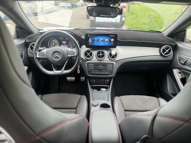 M-BENZ賓士 CLA250  第7張相片