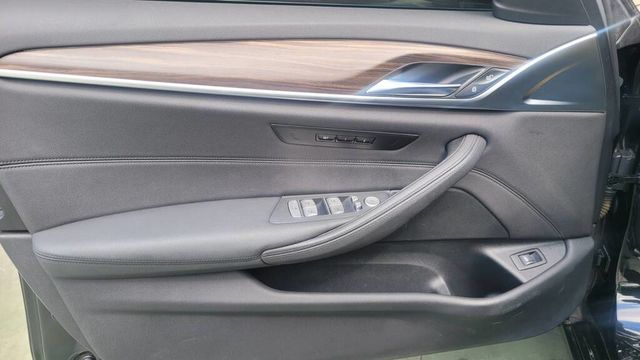 BMW寶馬 520I  第13張相片